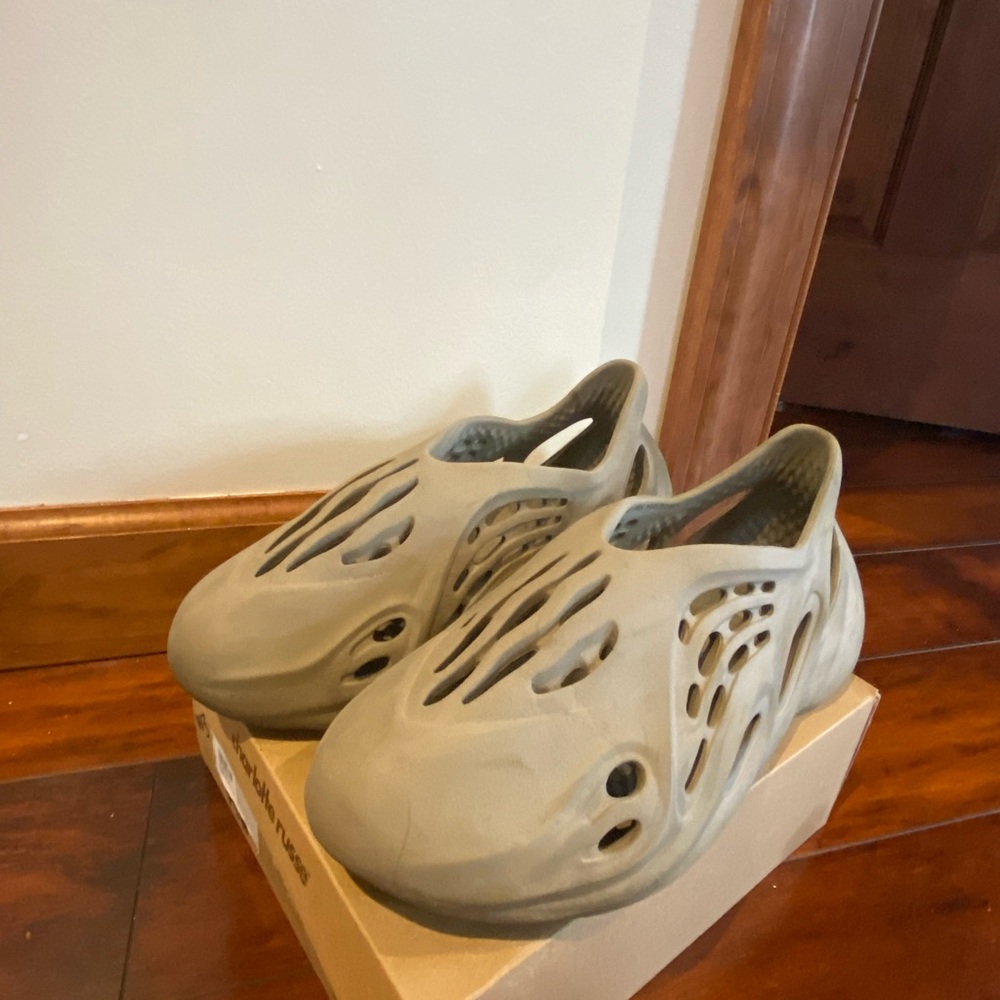 Yeezy Foam Runner Stone Sage
